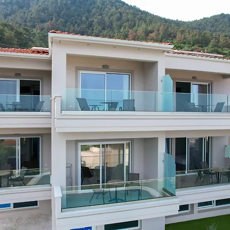 Finikas Luxury Thassos Golden Daire *