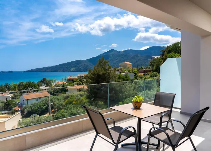 Finikas Luxury Thassos Golden Daire *