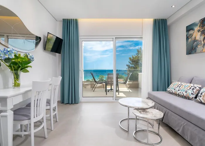 Finikas Luxury Thassos Golden Daire