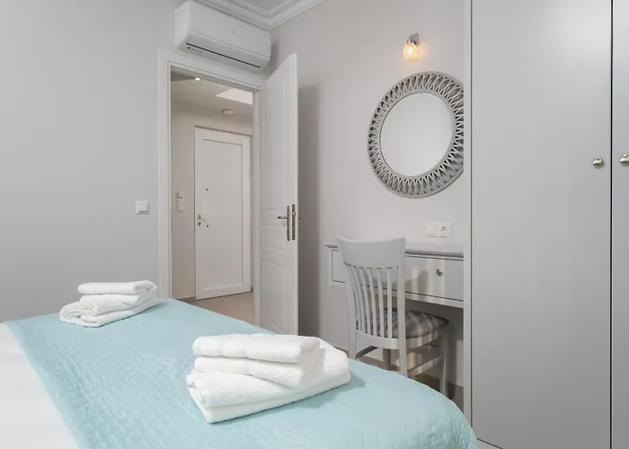 Finikas Luxury Thassos Golden Daire *