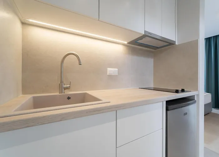 Finikas Luxury Thassos Golden Daire *