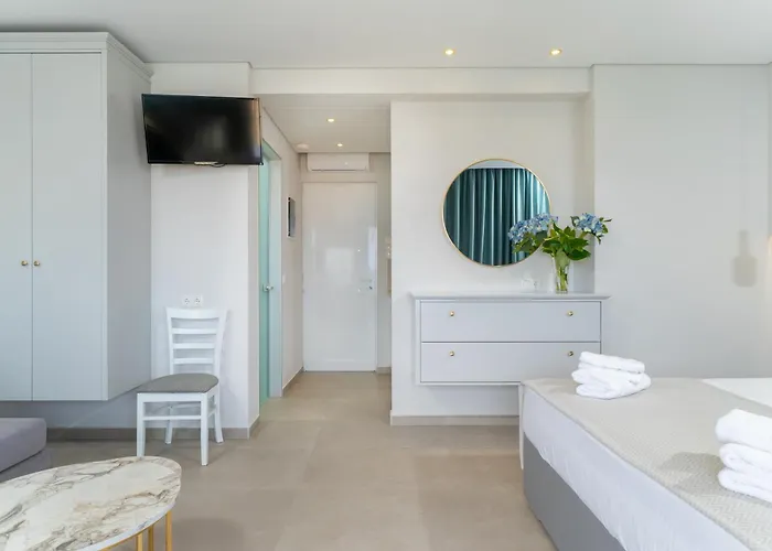 Daire Finikas Luxury Thassos Golden *
